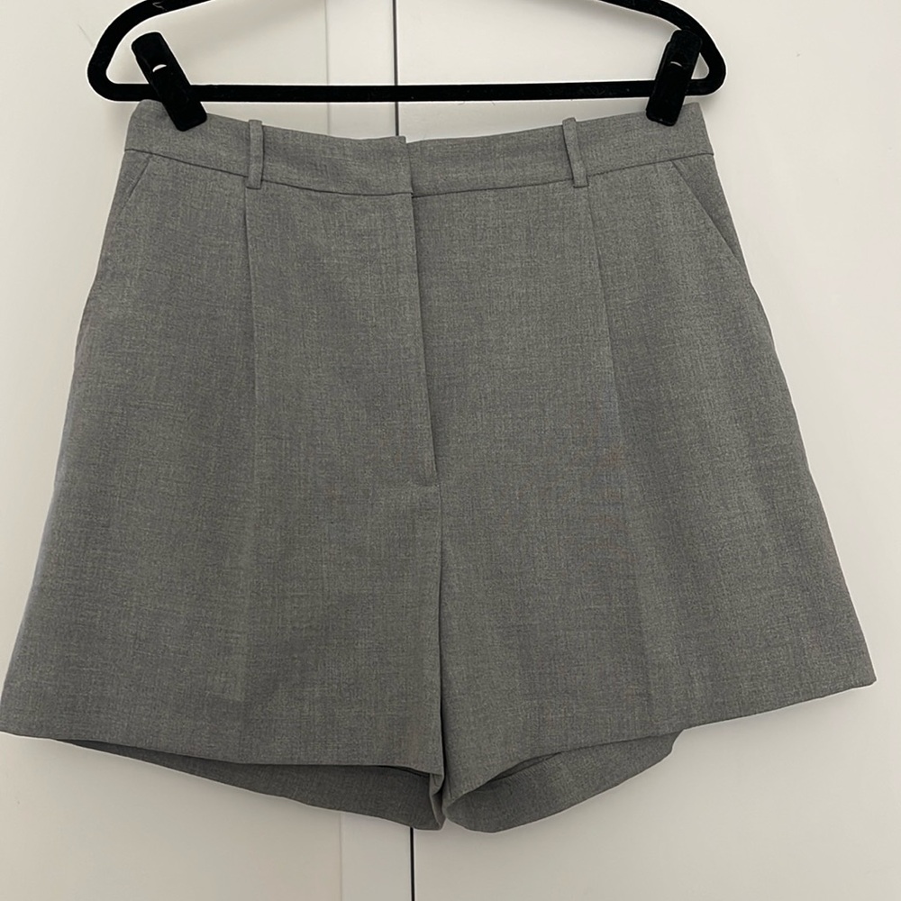 PLEATED HIGH-WAISTED SHORTS ZARA